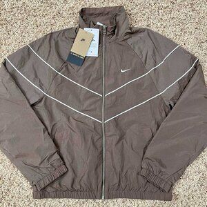 Nike Windrunner Women's Loose UV Woven Full-Zip Jacket FV6304-004, Size S (New)